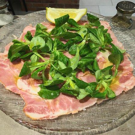 Urban Wine Shop & Bar